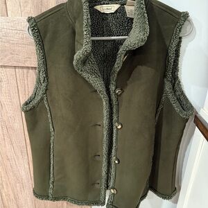 L.L. Bean Women's Olive Sherpa-Lined Vest